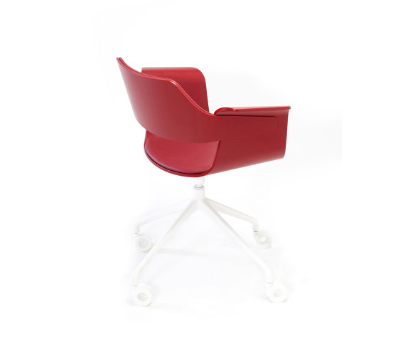 Flagship Armchair with swivel base and castors | Chaises | PlyDesign