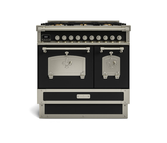 COOKING RANGES | RESTART 90 INDUCTION COOKING RANGE AND 2 ELECTRIC OVENS WITH BRASS DOOR | Hornos | Officine Gullo