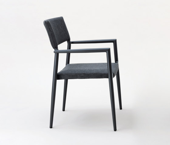 PIUMA | Chairs | FORMvorRAT