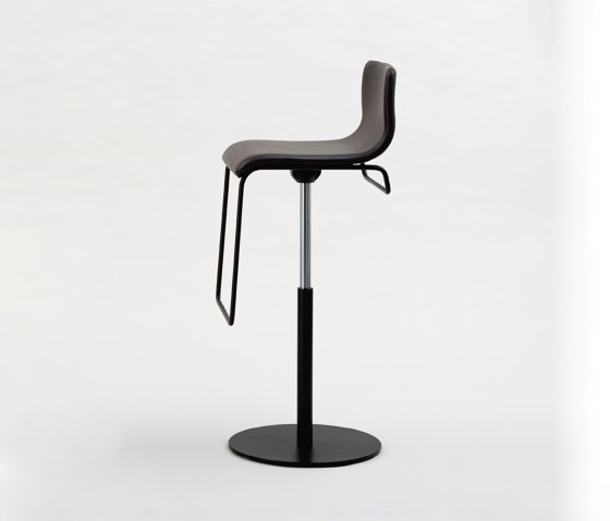 LUNA_HV | Bar stools | FORMvorRAT