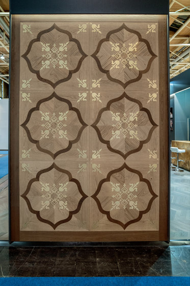 Modulo Design | Fenice Ca' Baseggio con inserti in ottone | Pavimenti legno | Foglie d’Oro