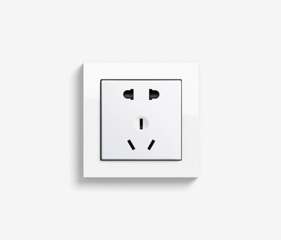 E2 CH | Socket outlet Pure white glossy | Chinese sockets | Gira