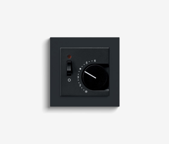 Heating and Temperature | Room temperature controller with NC contact | 1-way switch and control light, black (including E2) | Heating / Air-conditioning controls | Gira