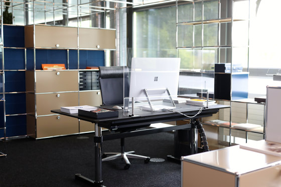 USM Kitos with Protection Screen | Charcoal | Tables collectivités | USM