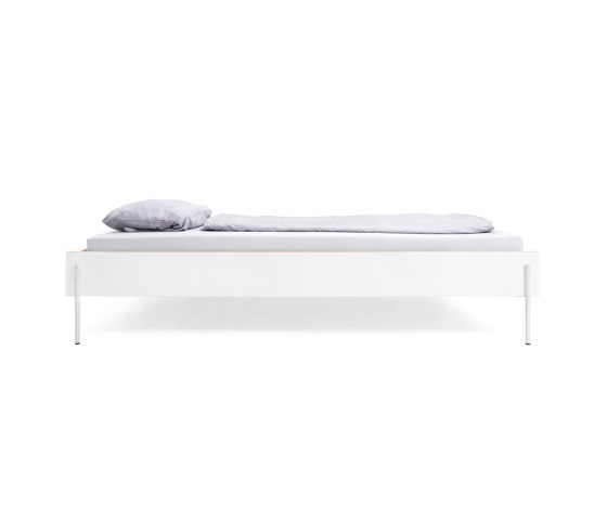 Hans | Bed, white | Beds | Magazin®