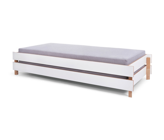 Stiege | Bed, stackable white / ash | Letti | Magazin®