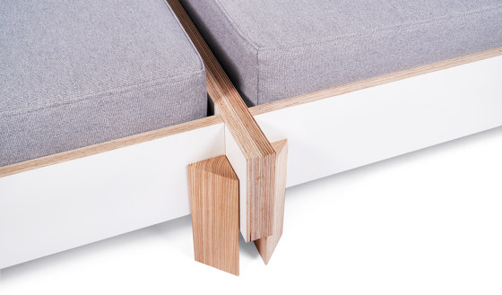 Stiege | Bed, stackable white / ash | Camas | Magazin®