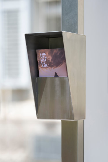 Culture | Brochure Holder | Stands d'exposition | Atelier Jungwirth