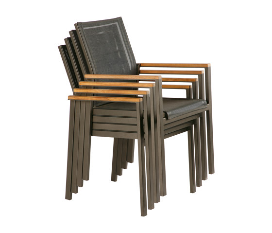 Aura Armchair (Graphite Frame - Charcoal Sling) | Chaises | Barlow Tyrie