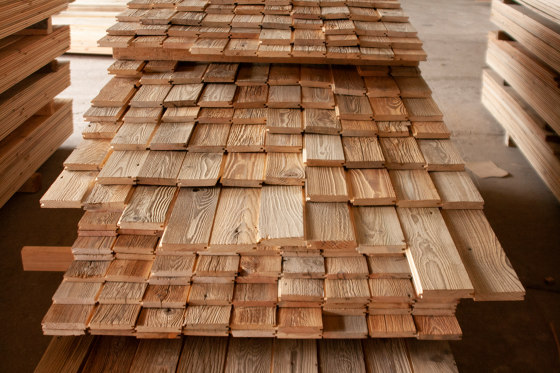 Reclaimed Wood | Weathered brushed boards | Planchas de madera | Wooden Wall Design