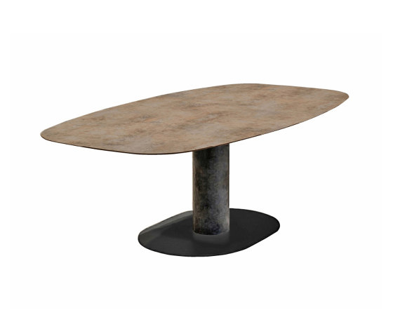 Big fixed table by Varaschin | Dining tables