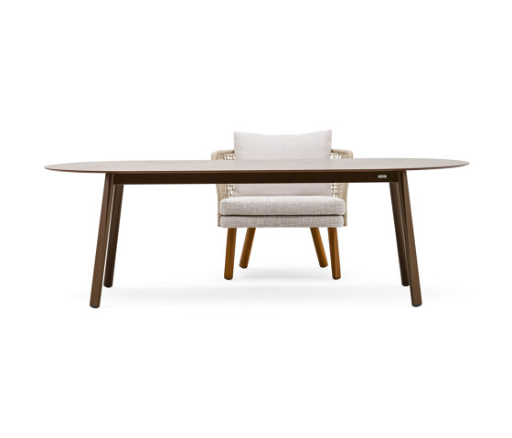 Emma fixed low table | Dining tables | Varaschin