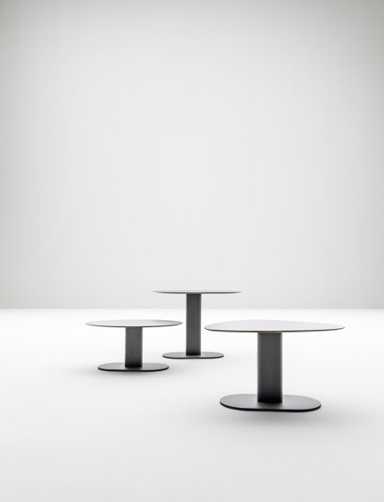 PLINTO TABLE BASSE | Tables d'appoint | Varaschin