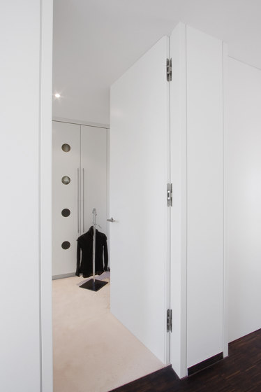 Moderne Innentüren raumhohe Türen INTRA UZ Signalweiß | Innentüren | ComTür