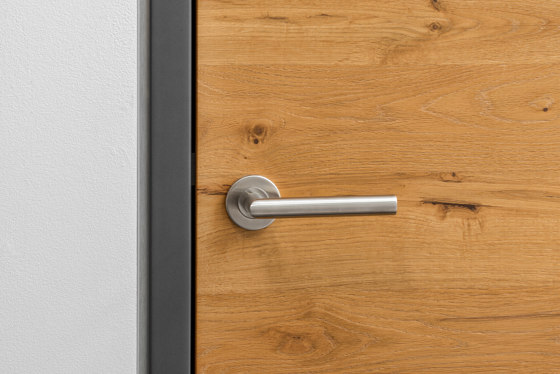 Modern Doors flush fitting INTRA UZ ALU | Portes intérieures | ComTür