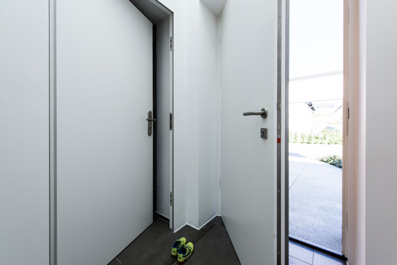 Modern front doors frameless doors NATURA | Entrance doors | ComTür