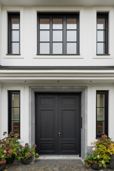 Style front doors Design doors in black ANTIK | Puertas de interior | ComTür
