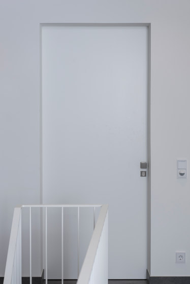 Moderne Wohnungseingangstüren zargenlose Türen FLAT | Wohnungseingangstüren | ComTür
