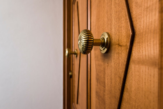 Style entrance doors Custom made ANTIK | Portes d'entrée d'appartement | ComTür