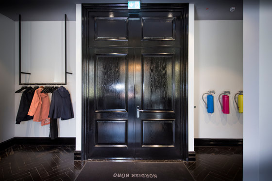 Style entrance doors security doors High security doors ANTIK | Portes d'entrée d'appartement | ComTür