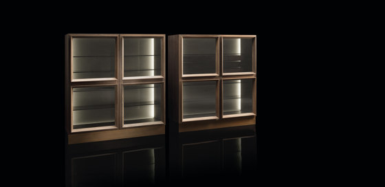 SQ Case | Display cabinets | HENGE