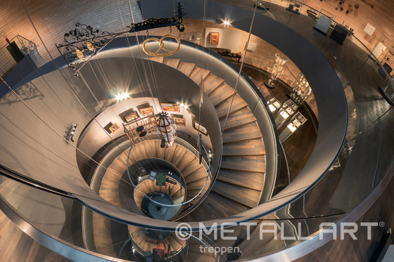 Spektakuläre Wendeltreppe im PANEUM - Wunderkammer des Brotes in Asten | Treppensysteme | MetallArt Treppen