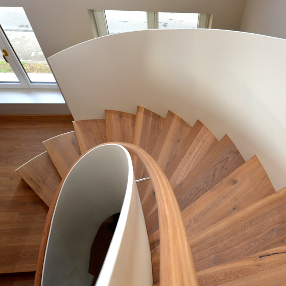 Moderne Faltwerktreppe in einem Wiesbadener Wohnhaus | Treppensysteme | MetallArt Treppen