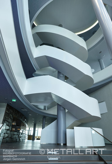Imposing staircase sculpture at the WTZ III in Heilbronn | Stair railings | MetallArt Treppen