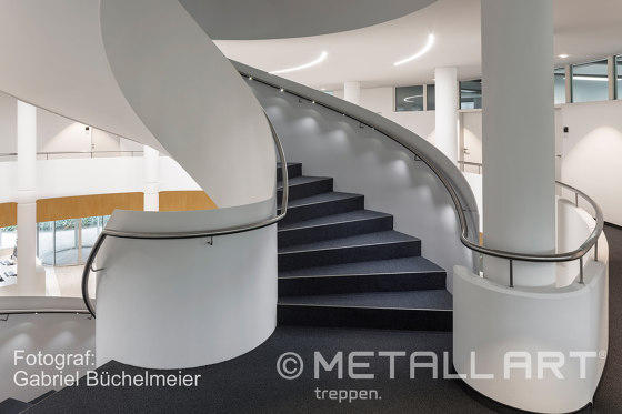 LED-Handlaufbeleuchtung als Designelement | Treppensysteme | MetallArt Treppen