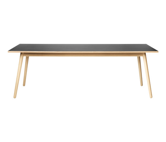 C35C Dining Table by Poul M. Volther | Dining tables | FDB Møbler