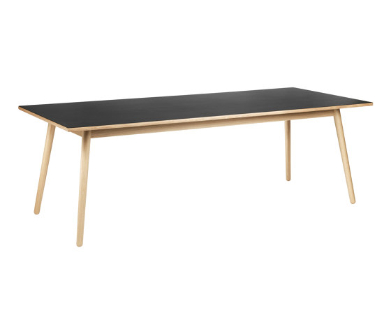 C35C Dining Table by Poul M. Volther | Tables de repas | FDB Møbler