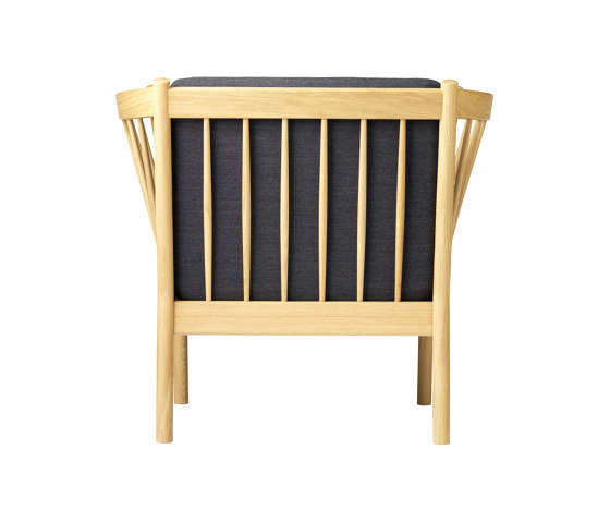 J146 Lounge Chair by Erik Ole Jørgensen | Sillones | FDB Møbler