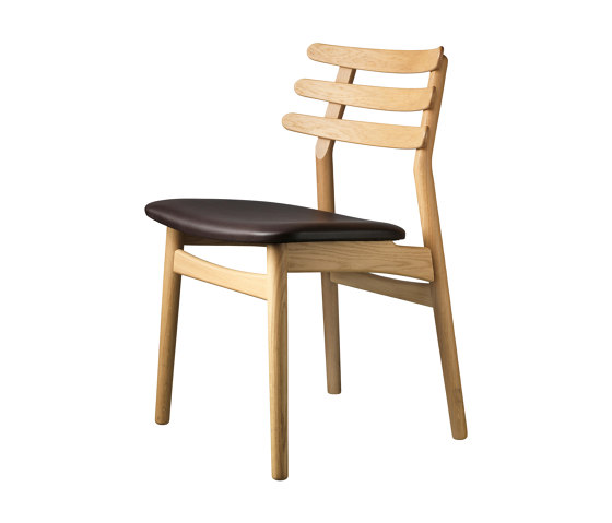 J48 Chair by Poul M. Volther | Sillas | FDB Møbler