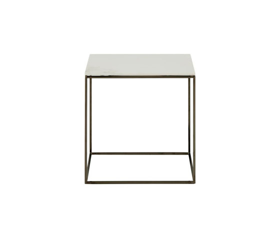 Space | Tavolino - Small Piano In Gres Porcellanato Effetto Marmo Bianco Basamento Cromato Nero | Tavolini bassi | Ligne Roset