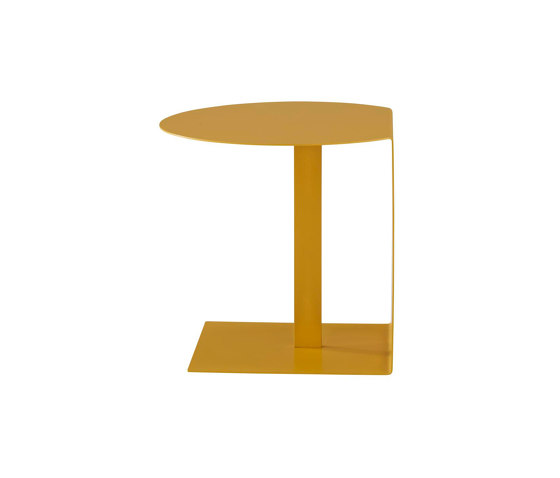 Oda | Pedestal Table Moutarde Lacquer | Side tables | Ligne Roset