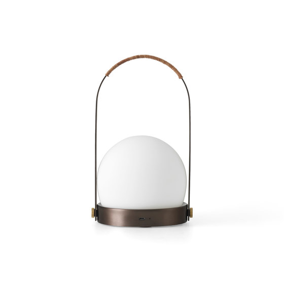 Carrie Table Lamp | Bronzed Brass Leathe | Tischleuchten | Audo Copenhagen