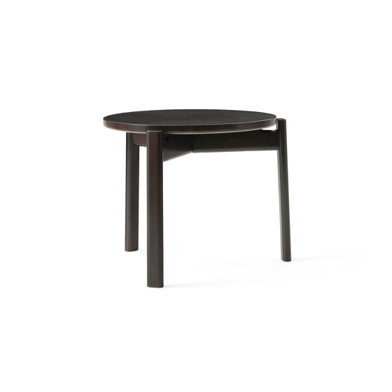 Passage Lounge Table Ø50 | Dark Lacquered Oak | Mesas auxiliares | Audo Copenhagen