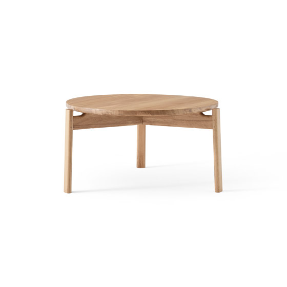 Passage Lounge Table Ø70 | Natural Oak | Coffee tables | Audo Copenhagen