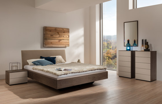 MIA bed, night table and commode | Beds | MAB Möbel