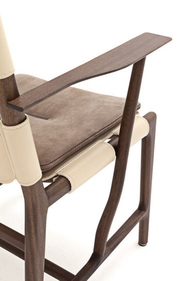 Levante Chair with Armrests | Sillas | Exteta