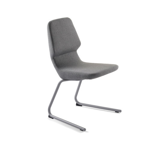 Oblique chaise | Chaises | Prostoria