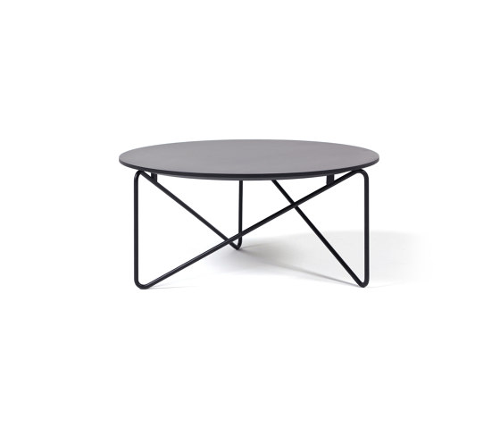 Polygon low table outdoor | Side tables | Prostoria