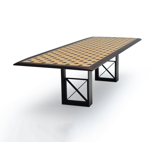Pedi Table 300X100Cm | Esstische | Mikodam