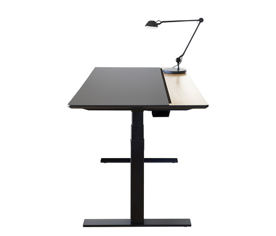 RAW Sit / Stand desk | Desks | Cube Design