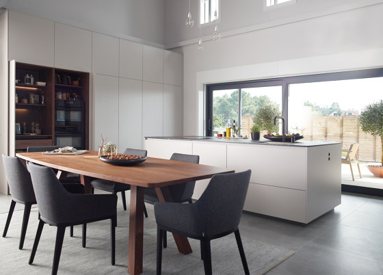 FINE Retractable tall unit | Kitchen cabinets | Santos