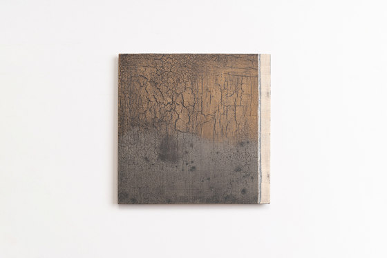 Makino urushi crackeled wood with gradation effect | Surface finishings | Hiyoshiya