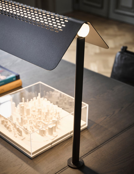 Flybye T2, black | Luminaires de table | Hollands Licht