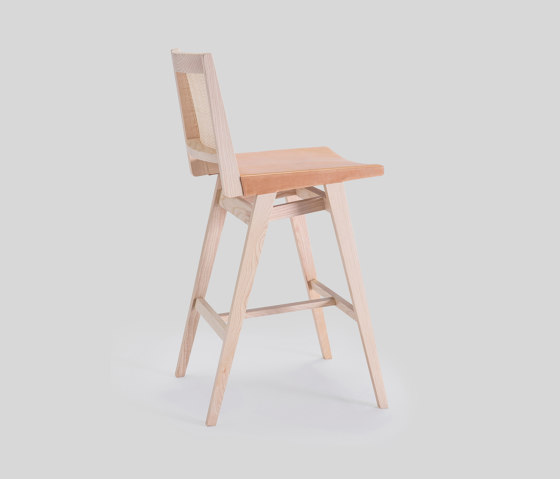 dorothea/sg | Bar stools | LIVONI 1895