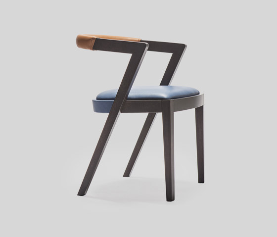 string/i | Chairs | LIVONI 1895