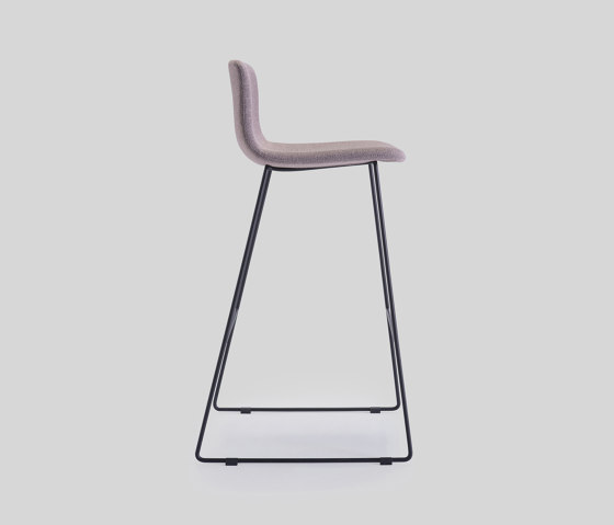 techna/sg | Bar stools | LIVONI 1895